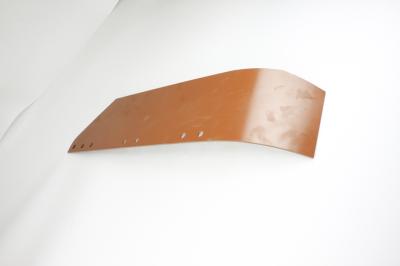 Side wear plate right with curve